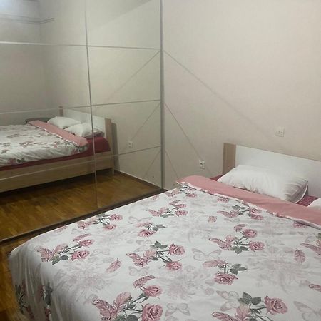 Mp Appartement Tríkala Esterno foto